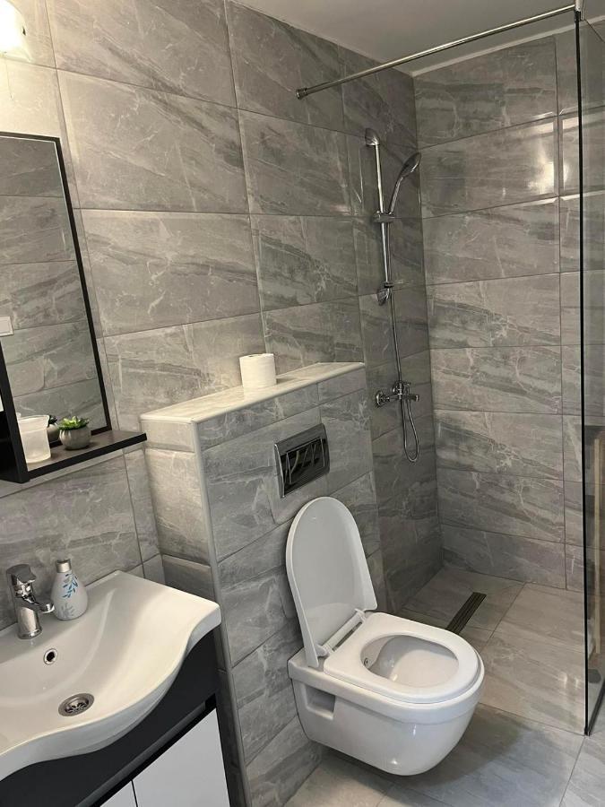 Apartmani Stari Aerodrom Podgorica Exteriér fotografie