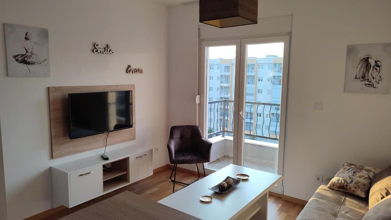 Apartmani Stari Aerodrom Podgorica Exteriér fotografie